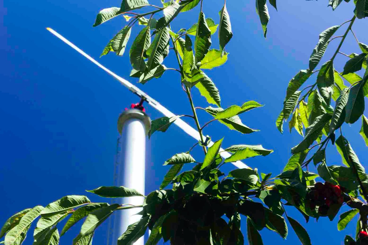 Der Konturkopf ermöglicht es dem Windmaschinen, auch unregelmäßige Hänge vor Frost zu schützen